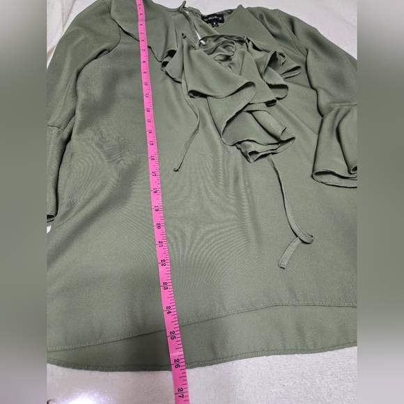 My Michelle Sage Ruffle Blouse Size M - Picture 10 of 10